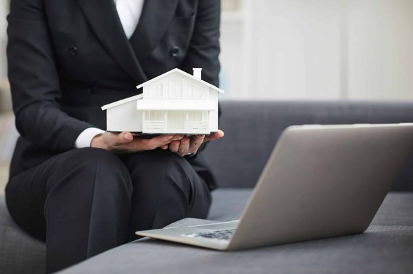 Devenir agent immobilier à succès : rejoignez l'équipe We Invest